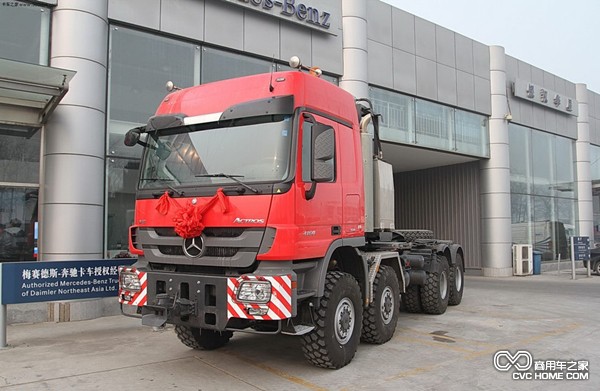 奔馳Actros 4160 SLT大件牽引車，商用車之家